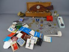 Mixed group of collectables to include a 1940 Royal Life Saving medal, a quantity of Lady Circle,