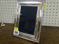 Modern silver easel portrait frame, 18 x 14 cms