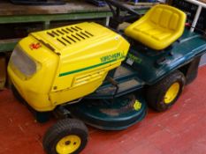 Yardman ride-on lawnmower with a Briggs & Stratton engine (two new tyres and cutting belt removed