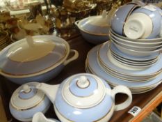 A tray of Royal Doulton blue & gold dinner / teaware