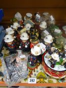 A tray of the Hamilton Collection military bear figures