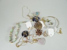 A Mexico 10ct yellow gold set floral pendant, 9ct yellow gold and jade Chinese style bracelet, a