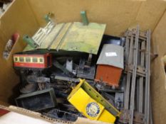 Parcel of 'O' gauge mid-century tin-plate Hornby