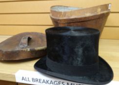 GOOD VINTAGE TOP-HAT in leather hat-box