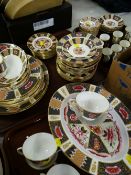 A COLLECTION OF COALPORT JAVA PATTERNED TEA & DINNERWARE