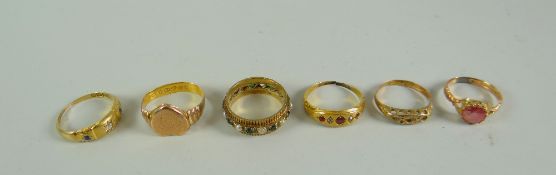 A COLLECTION OF SIX VINTAGE/ANTIQUE GOLD RINGS, various settings and hallmarks