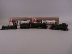 MODEL RAILWAY - Hornby Dublo two rail 'Denbigh Castle' in presentation box with spare 'Denbigh'
