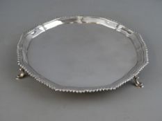 A SMALL CIRCULAR SALVER/CARD TRAY, 21 cms diameter, maker S W Smith & Co, Birmingham 1922,