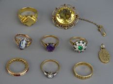 A QUANTITY OF NINE CARAT GOLD RINGS & JEWELLERY, along with an unmarked and untested gent's signet