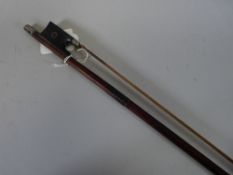 A FULL SIZE VIOLIN BOW stamped 'Dodd' to the stick and ebony frog, possibly silver adjuster and
