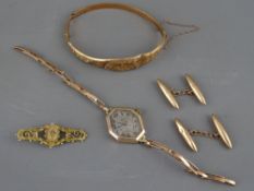 FOUR ITEMS OF LADY'S & GENT'S NINE CARAT GOLD JEWELLERY including a pair of torpedo shaped