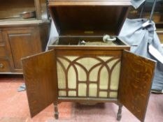 Fullotone freestanding oak cased wind-up gramophone, 83.5 cms high, 68 cms wide, 48 cms deep