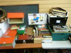 Mixed collectables lot including a toy farmyard board and buildings, EPNS and other cutlery, vintage