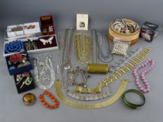 Good tray of costume jewellery etc