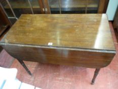 Georgian mahogany Pembroke table with single end drawer on brass cup and castors, 72 cms high, 91