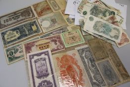 BANKNOTES, A SMALL QUANTITY OF MAINLY FOREIGN, to include Japanese, Italian, British ETC