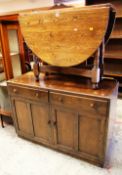 A VINTAGE OAK DROP-LEAF TABLE & VINTAGE SIDEBOARD