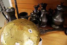 AN ANTIQUE BEDWARMING PAN circa 1800, the pan with wiggle-work brass and with long iron handle