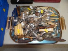 QUANTITY OF LOOSE CUTLERY