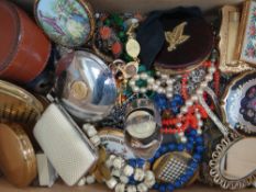 SHOEBOX CONTAINING COMPACTS & JEWELLERY including beads, cufflinks, and vintage decorative compacts