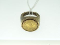 TURKISH GOLD KURUSH COIN, mounted within a yellow metal ring setting, coin diameter 1.4cms (please