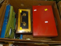 BOX OF VARIOUS CONTAINERS ETC