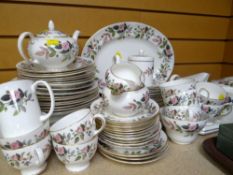 PARCEL OF WEDGWOOD 'HATHAWAY ROSE' PATTERN TEA & DINNERWARE