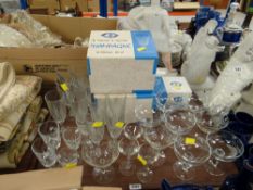 TRAY OF VARIOUS DRINKING GLASSES including boxed sets