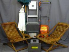A PARCEL OF GARDEN ITEMS COMPRISING TWO WOODEN CHAIRS, parasols, aluminium step ladder, calor gas