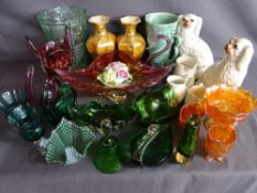 A COLLECTION OF ART AND DECORATIVE GLASSWARE AND POTTERY with a pair of Staffordshire comforter