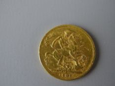 AN 1898 VICTORIA GOLD SOVEREIGN