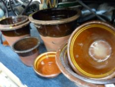 A QUANTITY OF VINTAGE POTTERY EGG CROCKS AND BOWLS, various measurements
