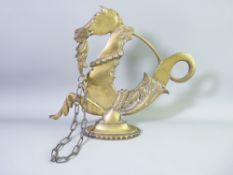 A VINTAGE BRASS SEA HORSE GONDOLA HIPPOCAMPUS, 21 x 25cms