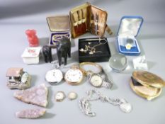 A MIXED GROUP OF COLLECTABLES, JEWELLERY AND WATCHES including a simulated pearl necklace with