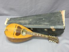 VINTAGE MANDOLIN IN CASE, interior labels marked 'Zerlina and Giovanni Montaldi'
