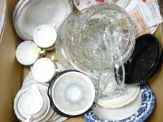 SELECTION OF VINTAGE & LATER GLASSWARE & POTTERY