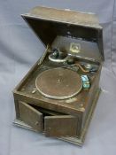 VINTAGE WOODEN CASED HMV GRAMOPHONE