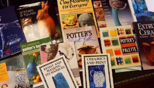 COLLECTION OF BOOKS RELATING TO POTTERY & CERAMICS including 'Sculptural Ceramics' by Ian