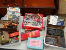 BOXED & LOOSE TRACK & TRACK SIDE EQUIPMENT including Hornby OO Gauge operating turn table,