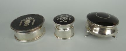 TORTOISESHELL & SILVER PART-DRESSING TABLE SET