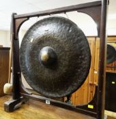 GOOD VINTAGE OAK FRAMED DINNER GONG