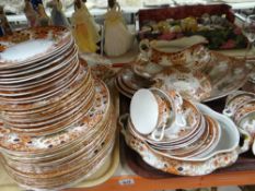 DERBY ROYAL CROWN POTTERIES FLORAL & GILT PATTERNED DINNER & TEAWARE