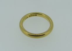 22CT YELLOW GOLD PLAIN WEDDING BAND 5.7 GRAMS