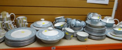 ROYAL DOULTON 'REFLECTIONS' DINNERWARE / MIDWINTER TABLEWARE INCLUDING COFFEE POT