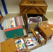 TWO WOODEN CONCERTINA SEWING BOXES & CONTENTS / VINYL SINGLE RECORDS / ENID BLYTON BOOKS