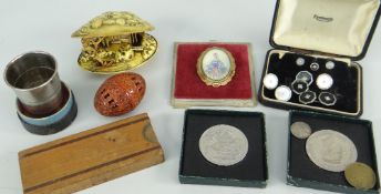 ASSORTED COLLECTABLES to include boxed concertina type dice shaker, bar brooch, carved coquilla nut,