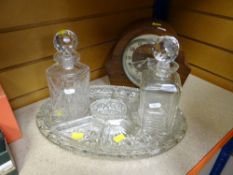 POLISHED MANTEL CLOCK / ASSORTED GLASSWARE