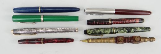 SMALL PARCEL OF COLLECTORS FOUNTAIN & OTHER PENS to include Parker, Conway Dinky 560, Parker