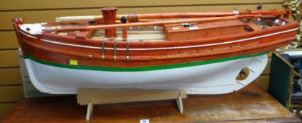 MODEL BOAT (A/F) WITH PARTS