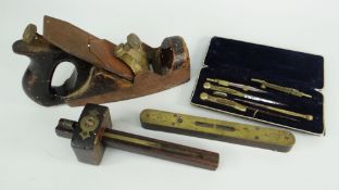FOUR ITEMS OF VINTAGE TOOLS including Norris carpenter's plane, cased part drawing set, E